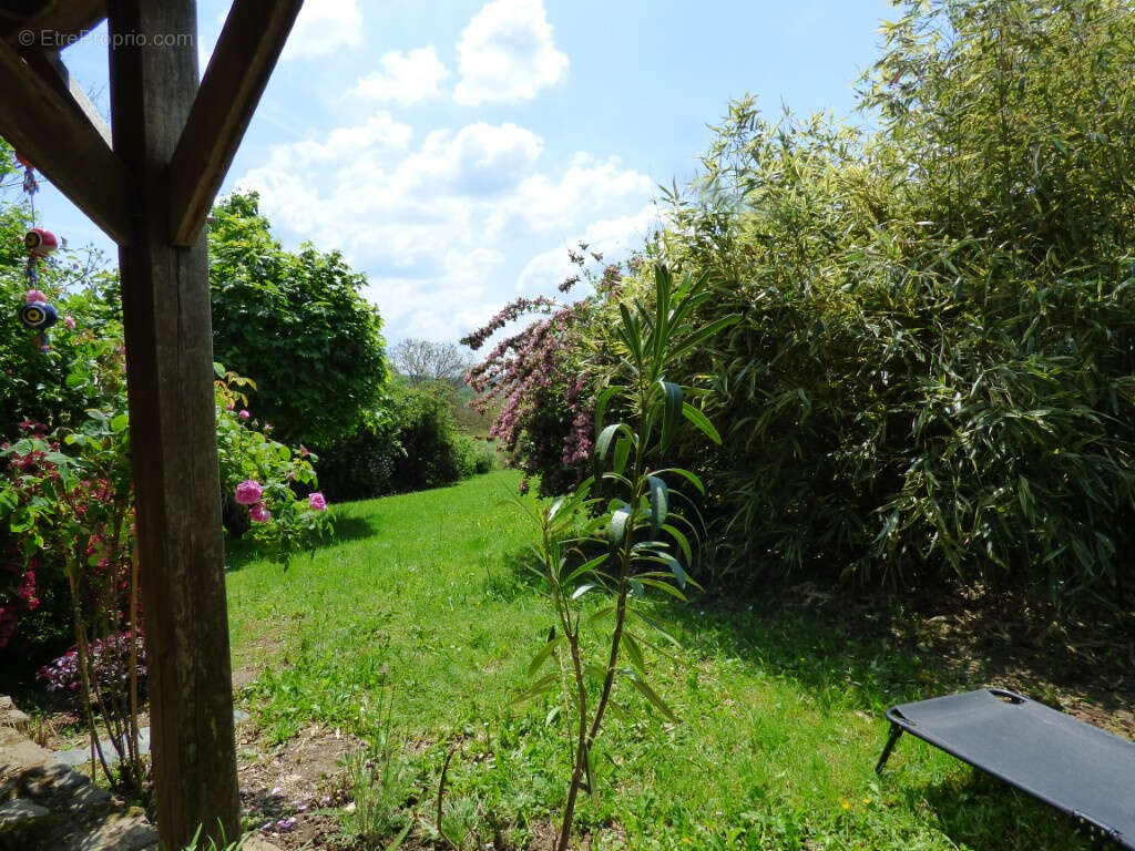 Proche Pompadour, en voie sans issue, dans petit hameau - photo 27