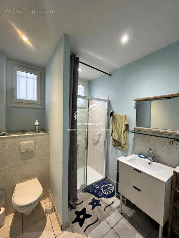 Salle d&#039;eau - Maison à PREUILLY-SUR-CLAISE