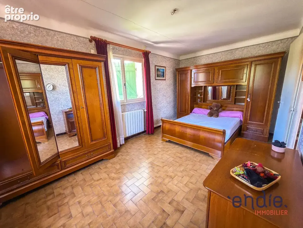 Villa 3 faces avec jardin, garage et 4 chambres - photo 9