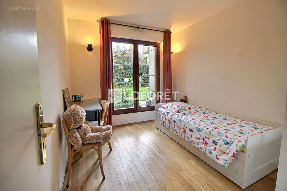 Appartement à SURESNES