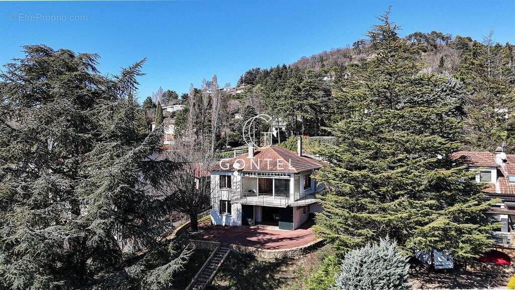 Maison à SAINT-CYR-AU-MONT-D'OR