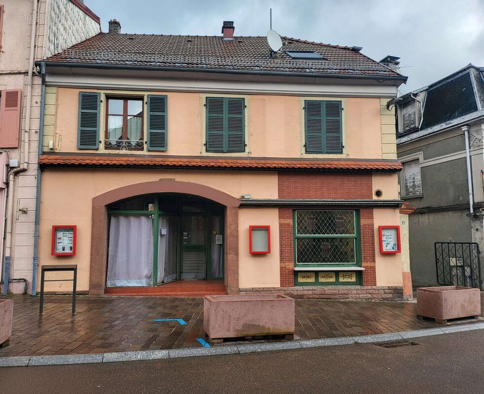 Fonds de commerce bar /restaurant/ traiteur ambulant tres bien place - photo 3