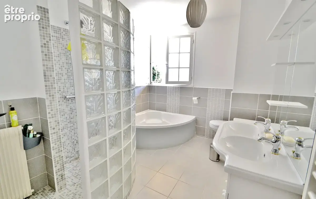 NEW - Valbonne proche Village - Belle villa de charme - 5 chambres au calme absolu, vue dégagée - photo 14