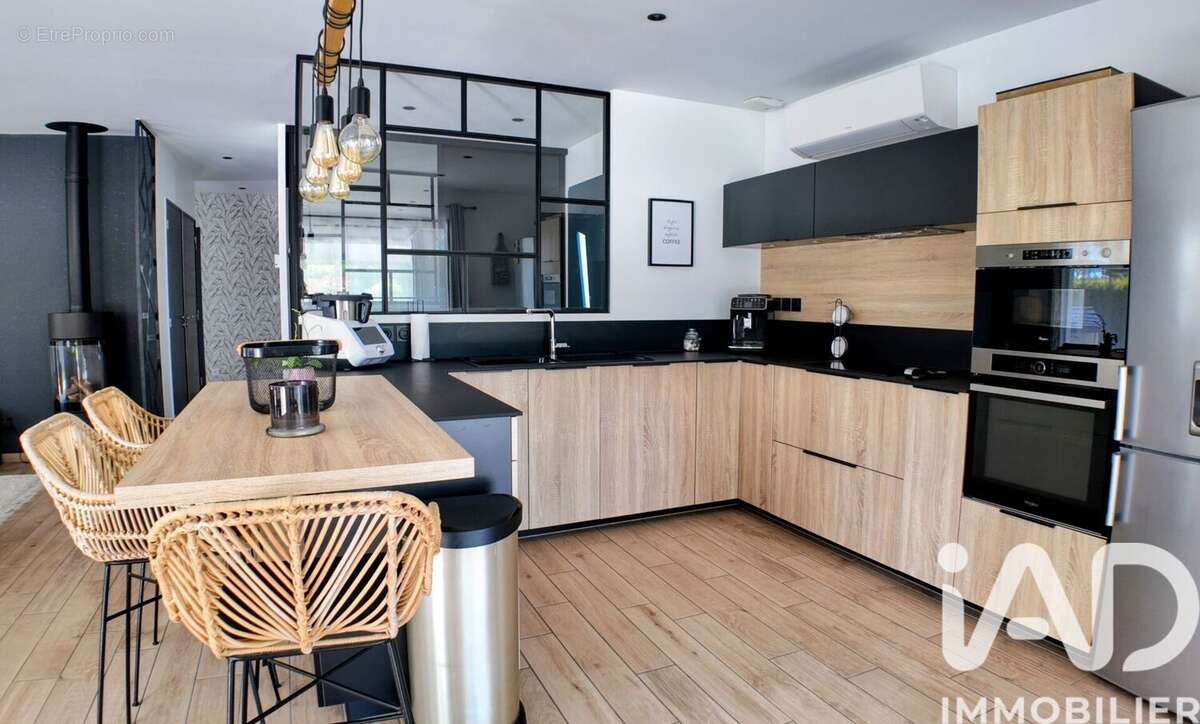 Photo 2 - Maison à MONTROND-LES-BAINS