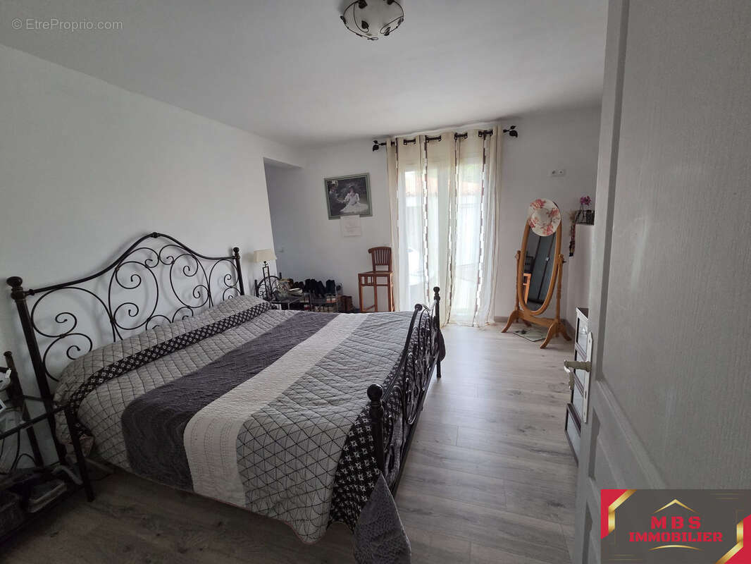 Cabestany- propriété d’exception avec seconde maison indépendante sur 100 m2 - photo 19