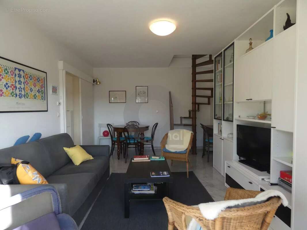 Appartement à ROQUEBRUNE-CAP-MARTIN