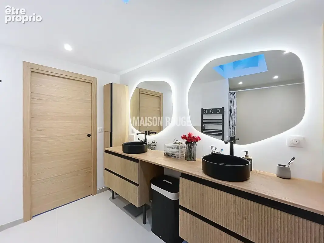 Rare à la vente : propriété avec appartement indépendant et 5 500 m² de terrain à 10 min de Saint-Malo. - photo 9