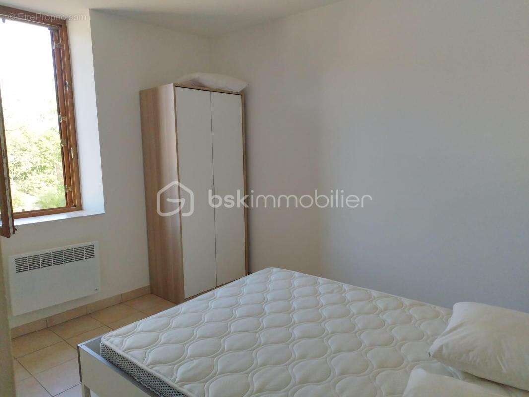 Appartement à LAMALOU-LES-BAINS