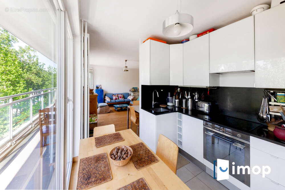 Appartement à PARIS-19E