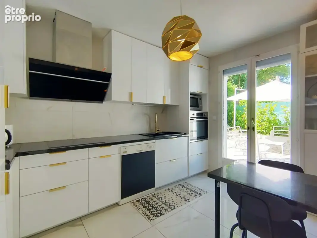 Maison familiale a proximite immediate du lycee international - photo 8