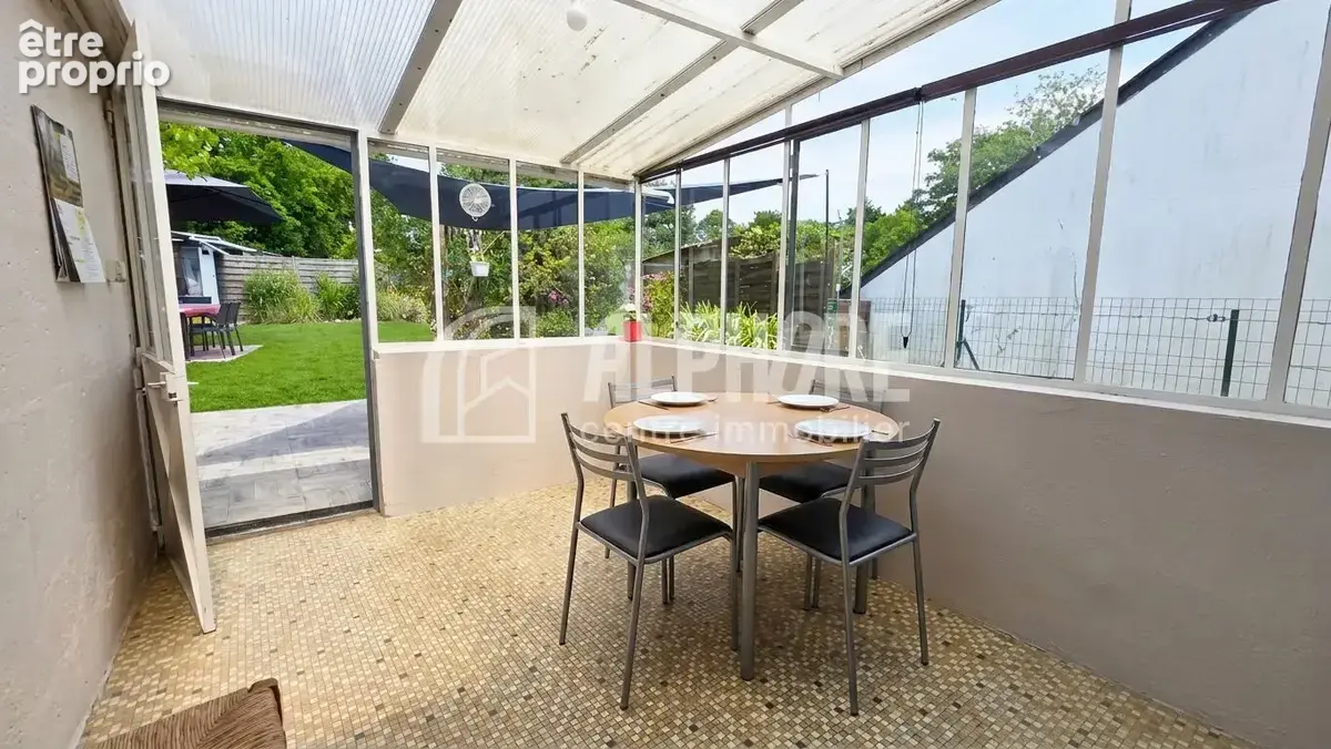 Maison de 112 m² avec travaux, 2 200 m² de terrain, ateliers - photo 1