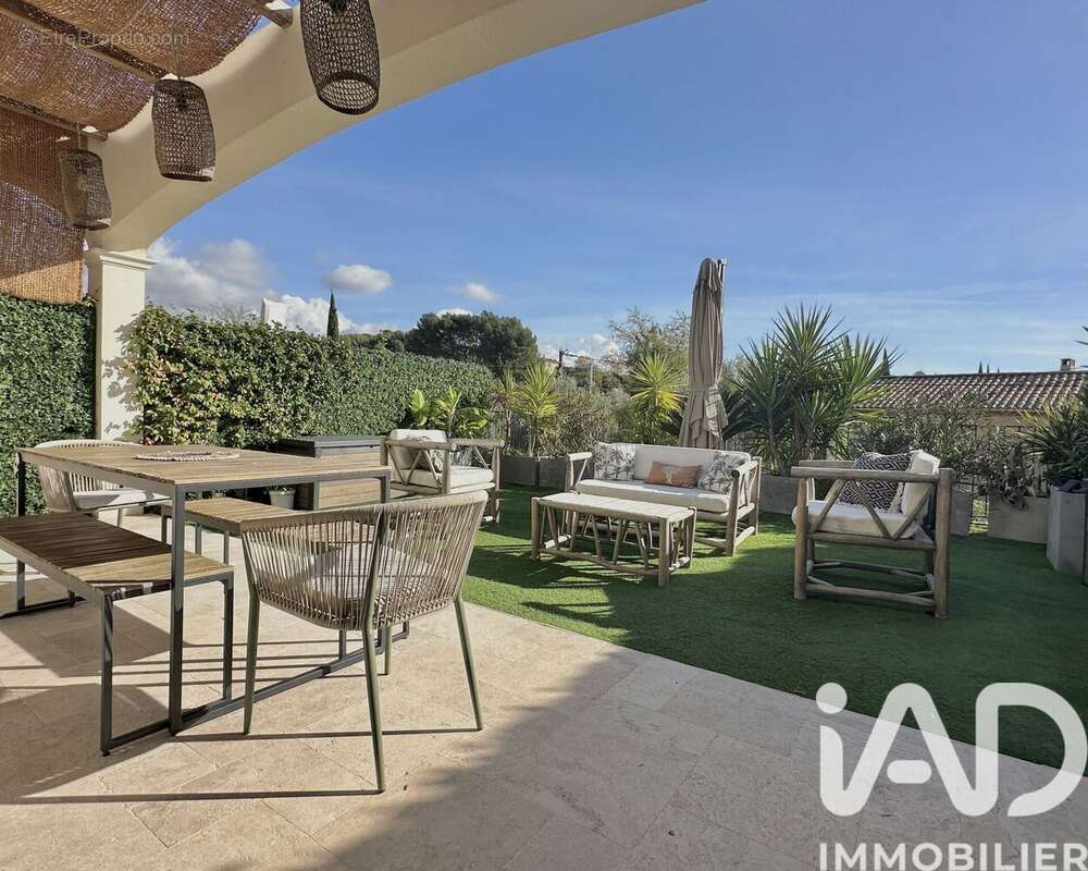 Photo 5 - Maison à LE CASTELLET