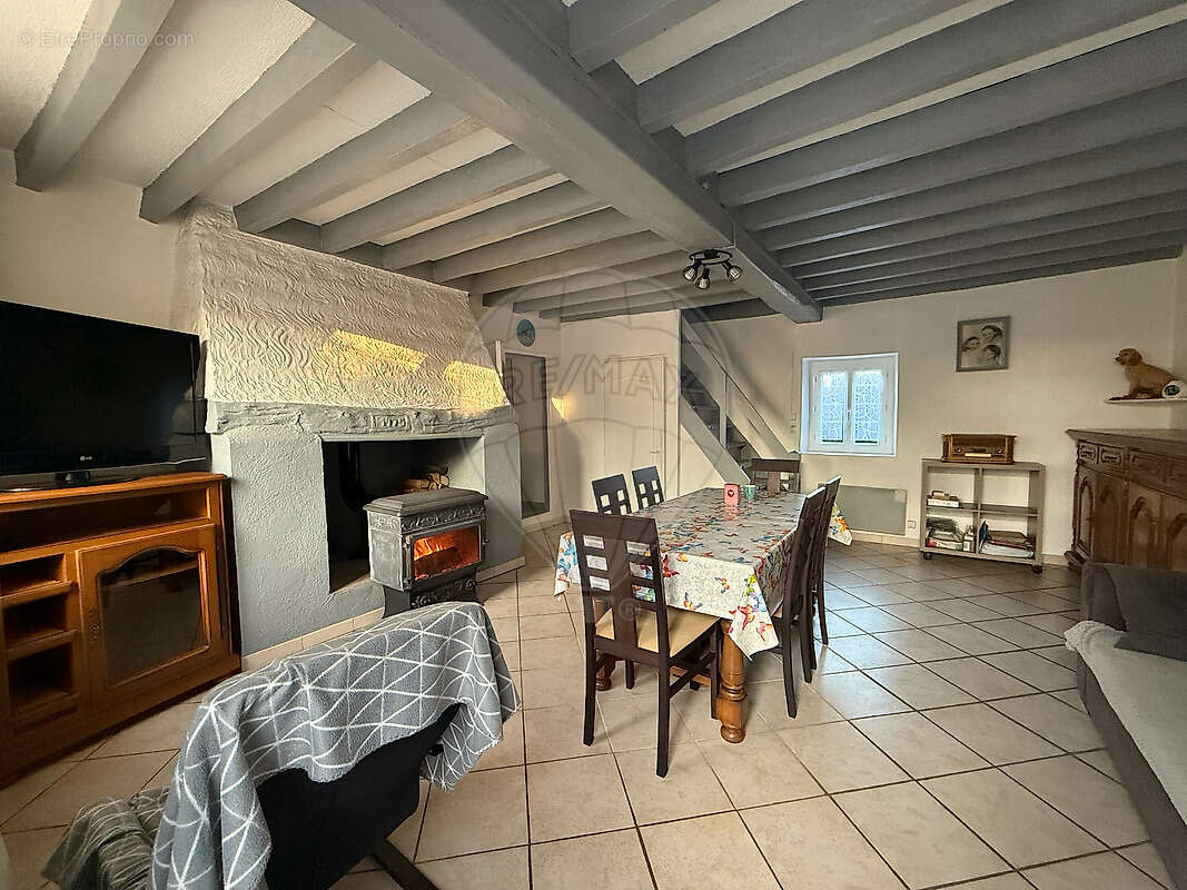 Maison à BILLY-CHEVANNES