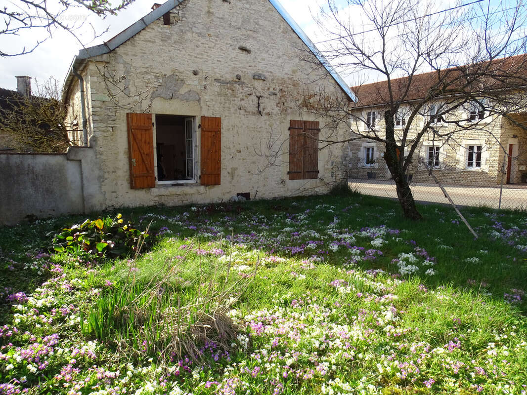 Maison à LES RICEYS