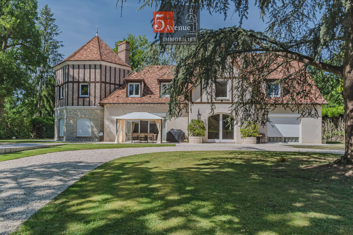 Maison à CHANTILLY