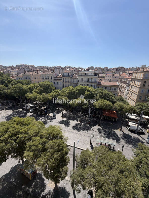 Appartement à MARSEILLE-1E