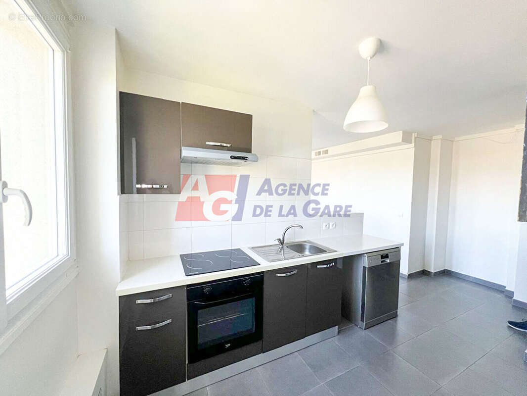 Appartement à HOUILLES