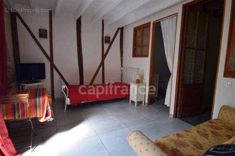 Propriété - une maison d'habitation - 5 chambres d'hôtes - 2 appartements en location sur plus de 1 hectare à SAINTE BAZEILLE (4 - photo 21