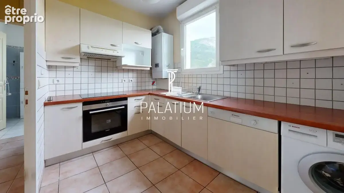 Appartement T4 - Résidence de standing - 92.02 m² - photo 5