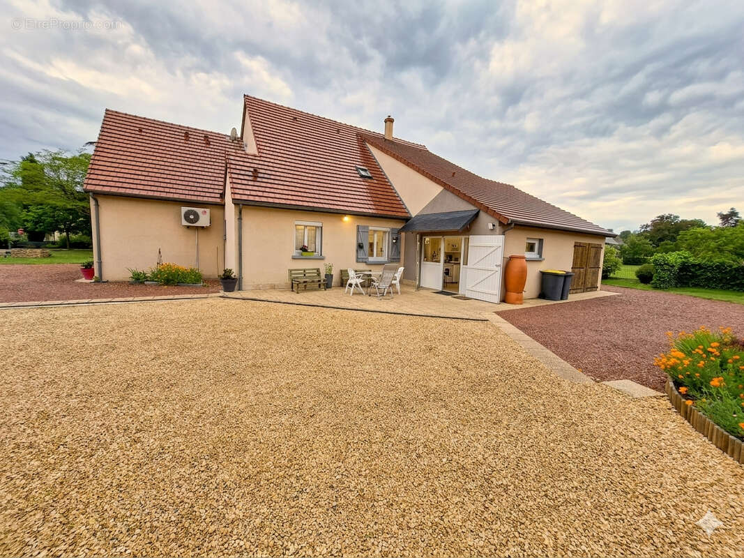 Maison à BARROU