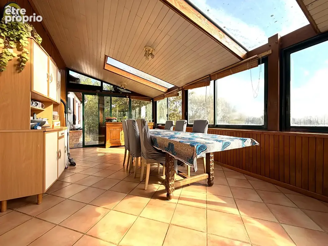 Maison 5 pièces - 4 chambres - Terrain de 7 380 m² - Au calme - photo 6