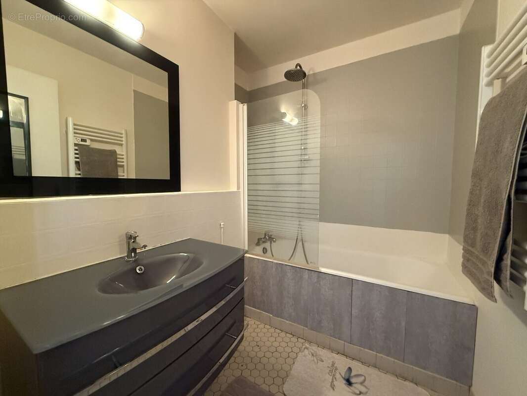 Appartement à LAMORLAYE