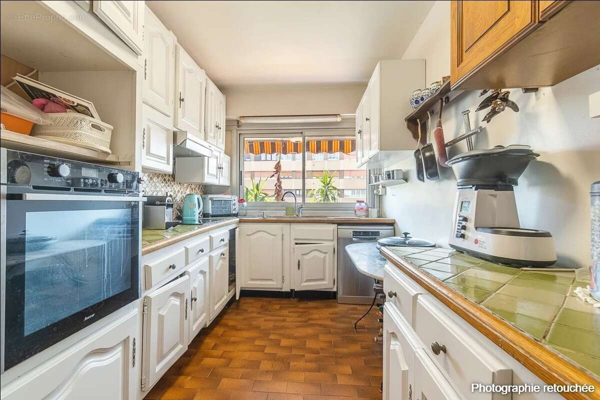 Appartement à MARSEILLE-6E