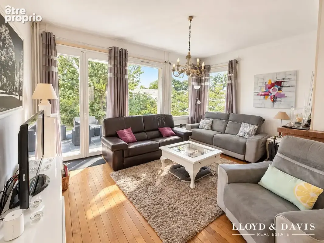 Maison 5 pièces 122 m² à vendre à Verneuil-En-Halatte (60550) - photo 3