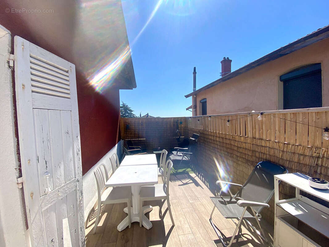 Appartement à RILLIEUX-LA-PAPE