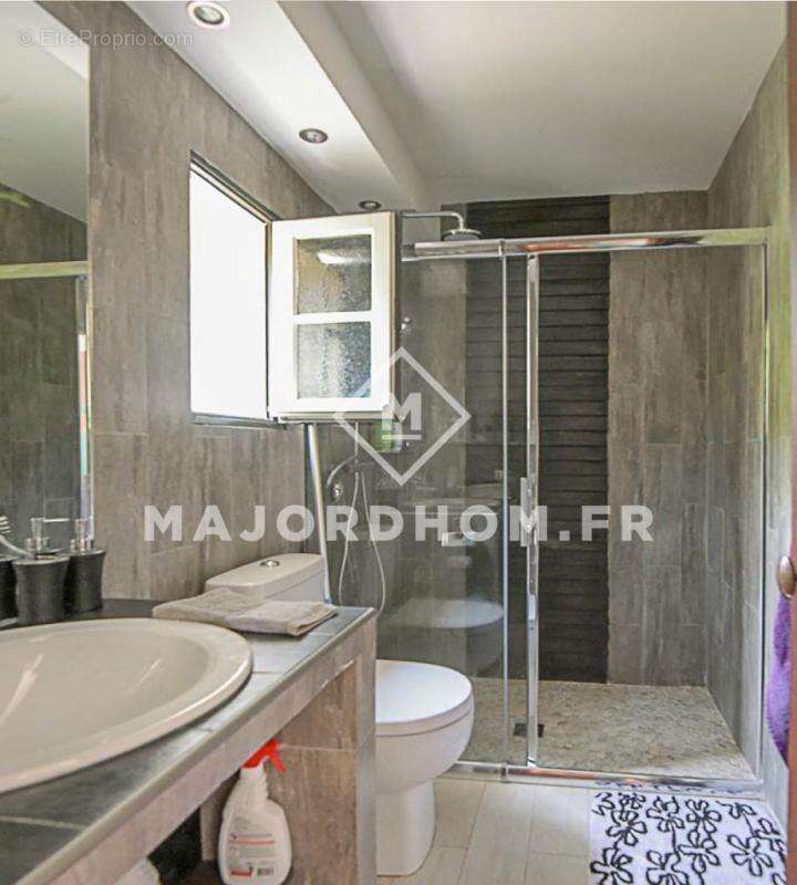 Maison à LE CASTELLET