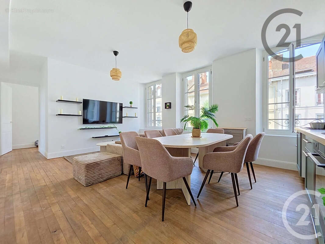Appartement 85 m² à Sainte-Savine  - photo 2