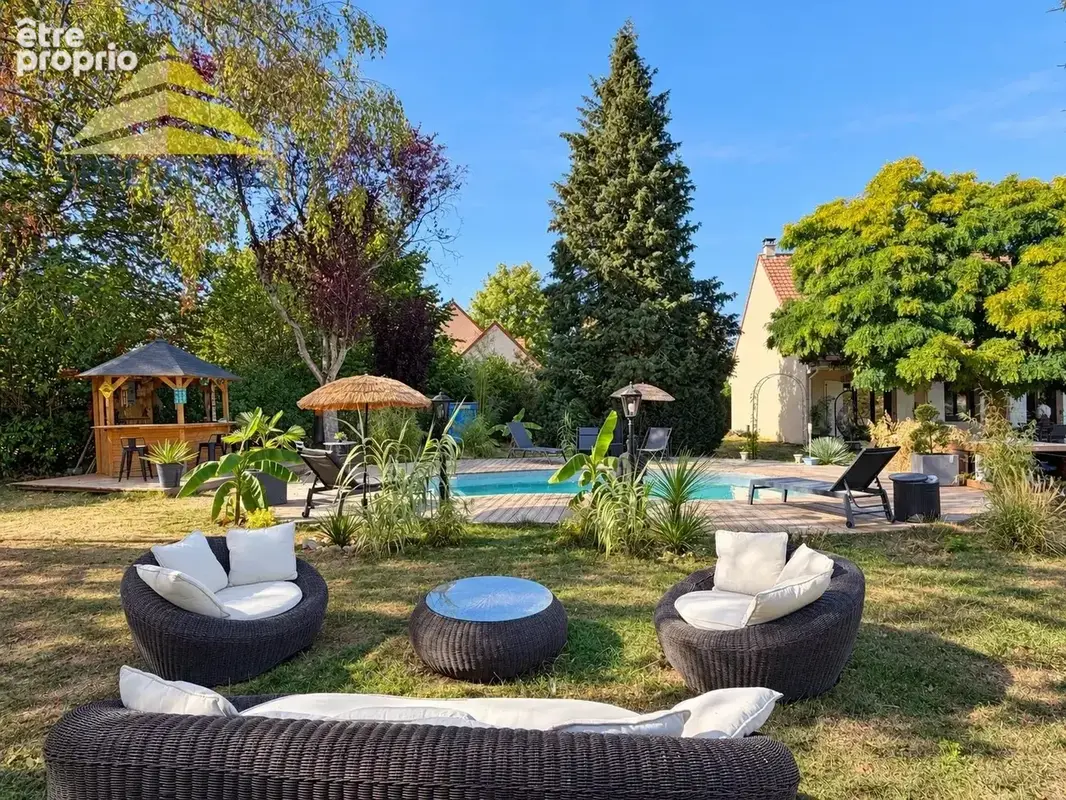 Photo Maison à Mandres-Les-Roses au prix de 599 000€