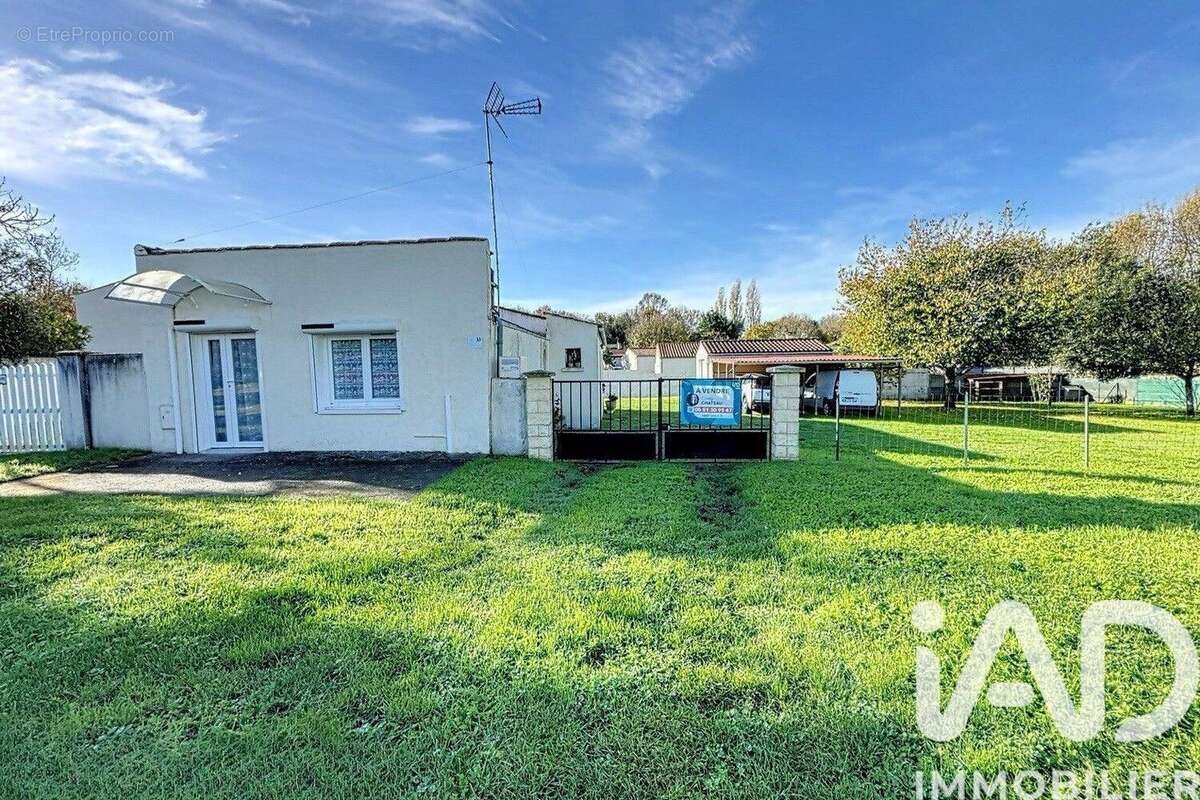 Photo 3 - Maison à SAINT-LAURENT-DE-LA-PREE