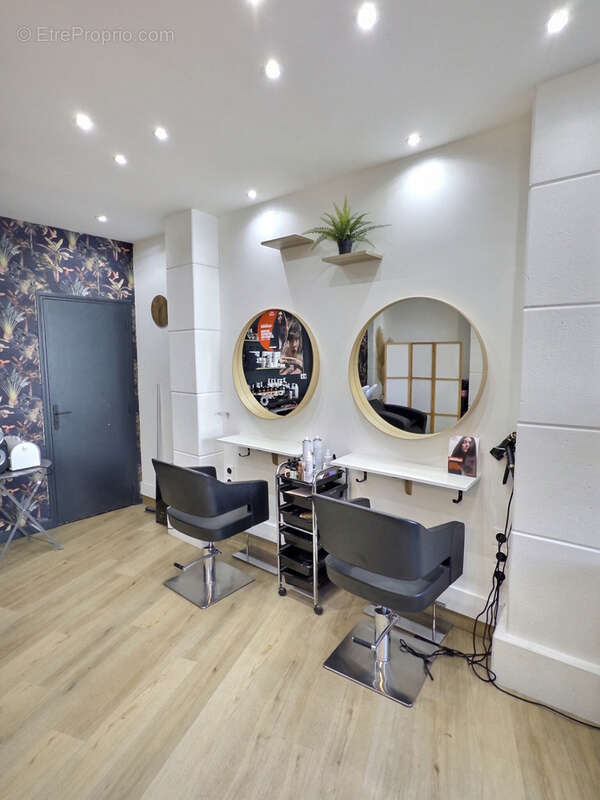 Commerce à MUDAISON