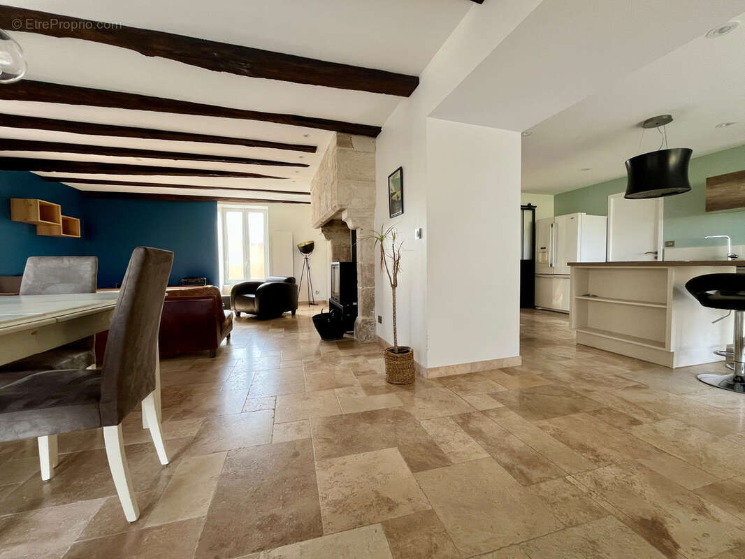 Maison à COULOUNIEIX-CHAMIERS