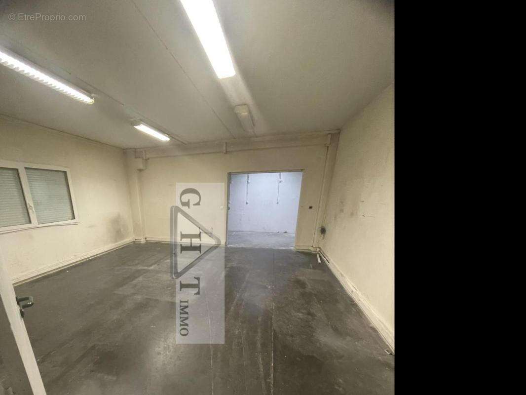 Commerce à MERY-SUR-OISE