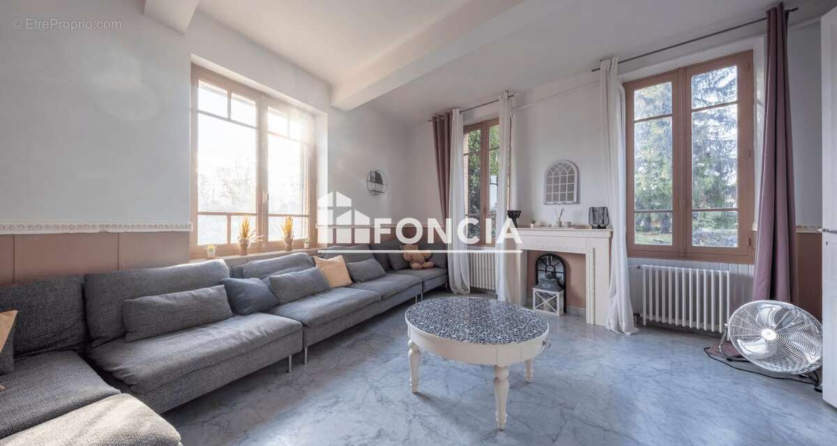 Maison à LEZAT-SUR-LEZE