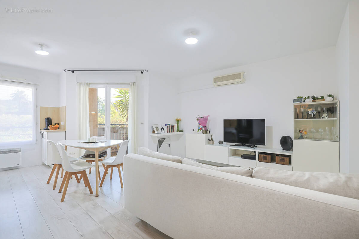 Appartement à HYERES