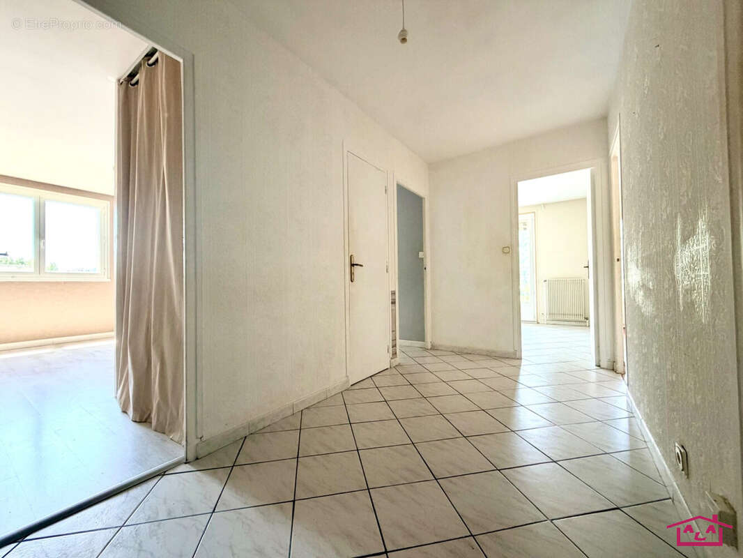 Appartement à SEYSSINET-PARISET
