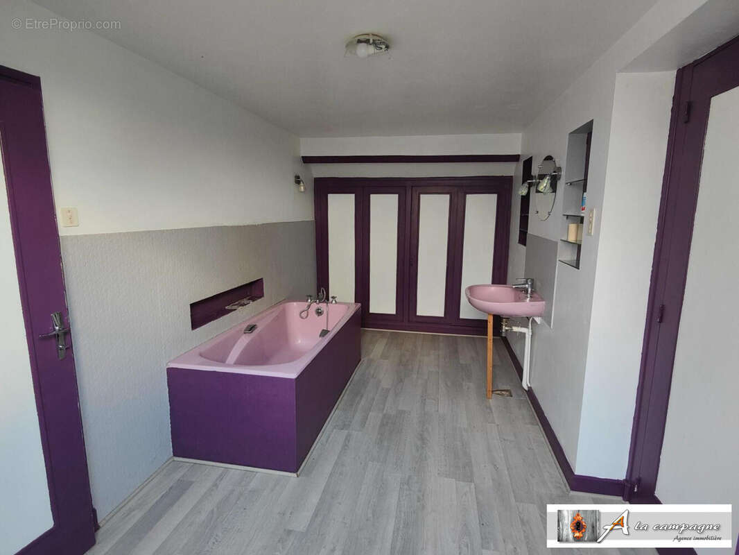 Maison à LAPEYROUSE