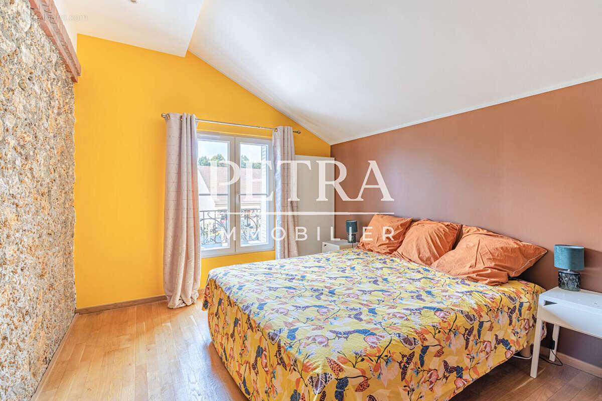 Maison à L&#039;HAY-LES-ROSES