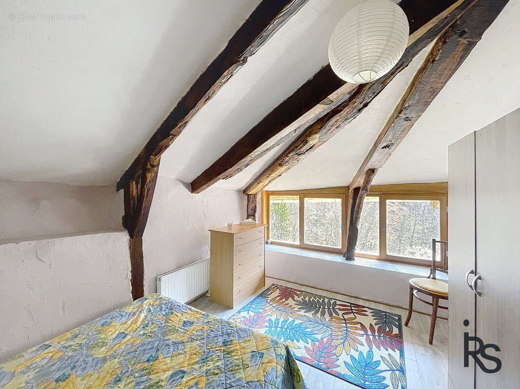 Maison à GENESTELLE