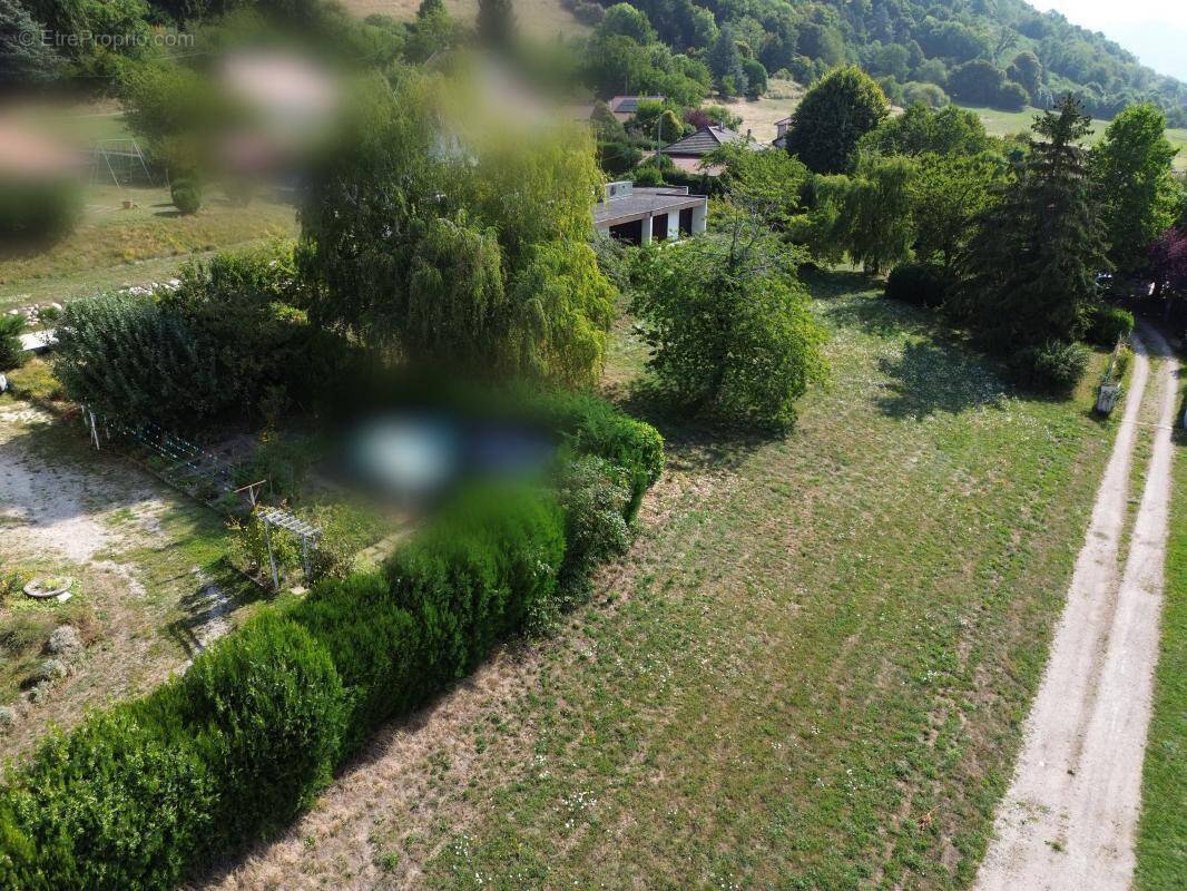 Terrain à LA MURETTE