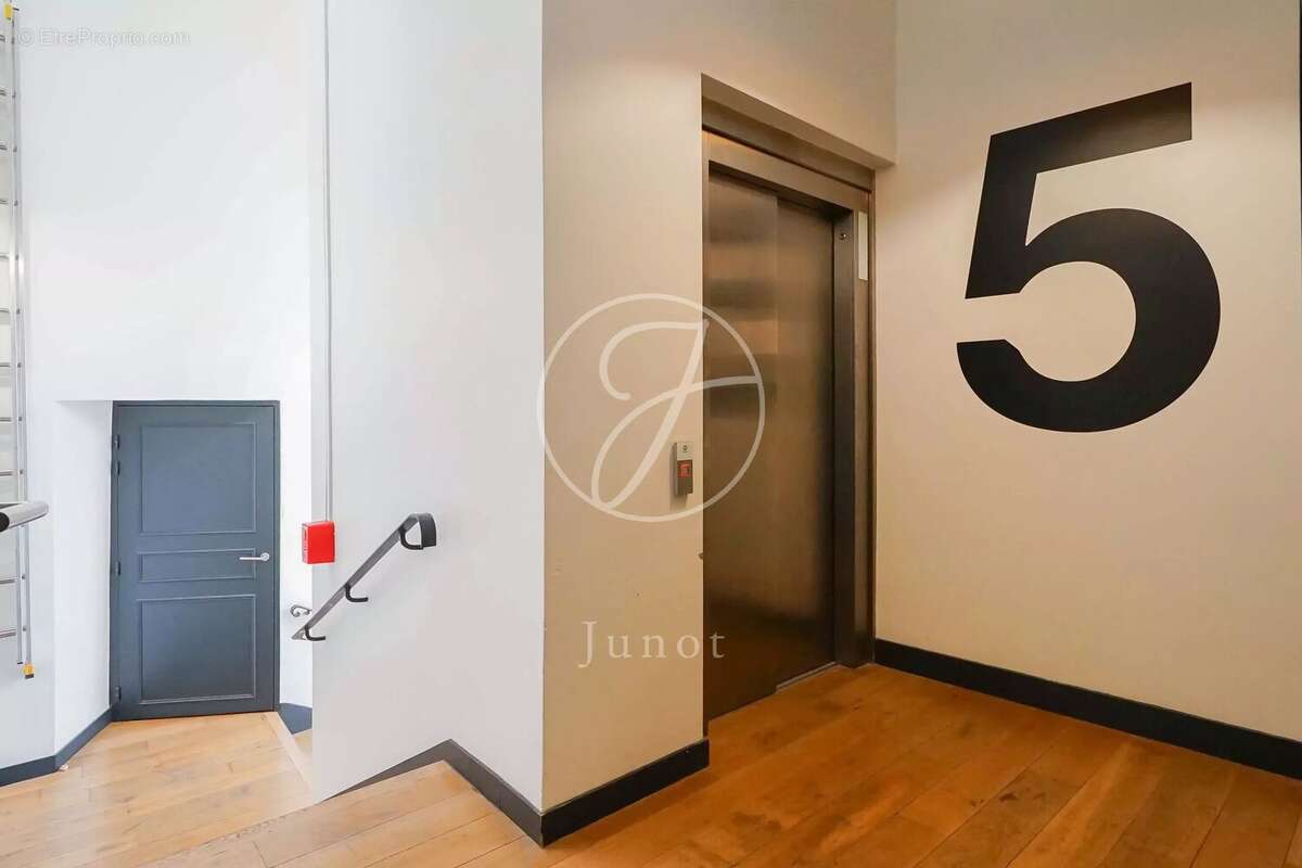 Appartement à PARIS-11E