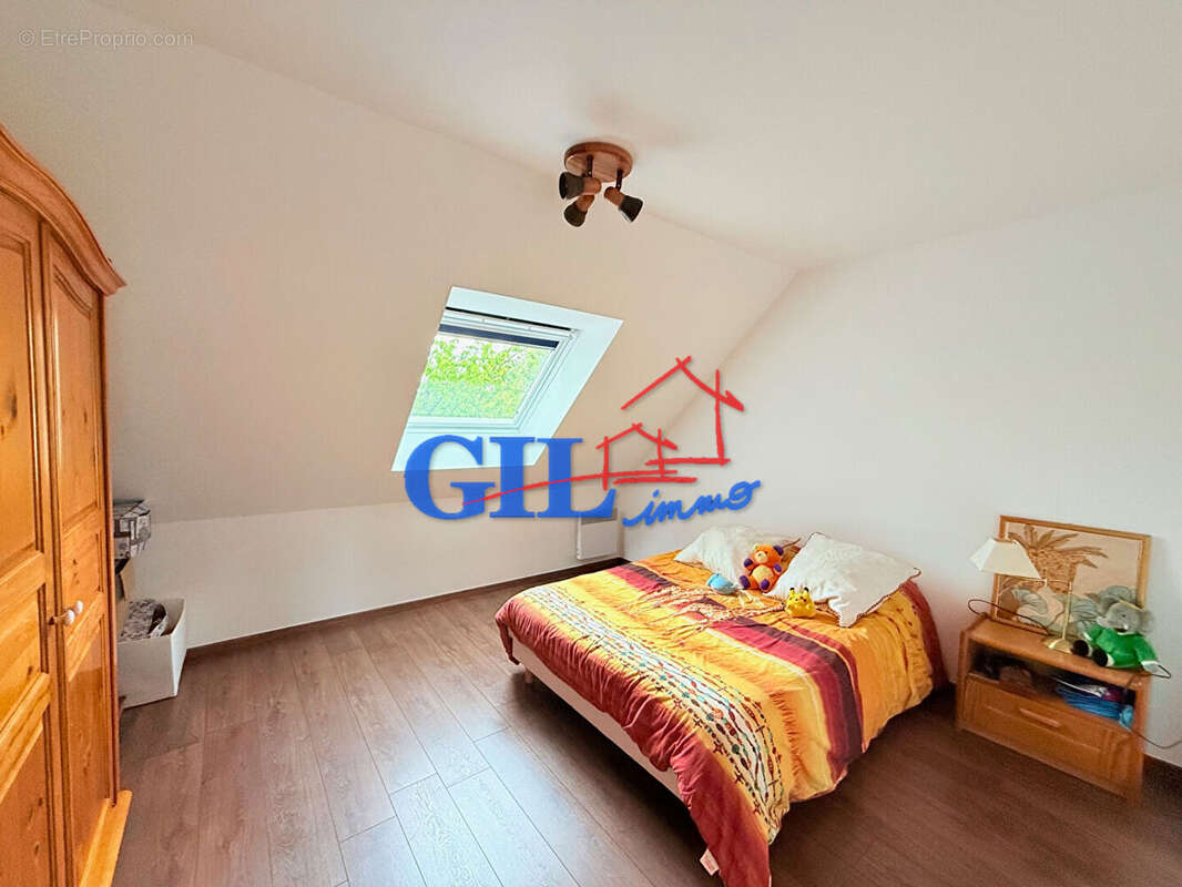 Maison à SAVIGNY-LE-TEMPLE