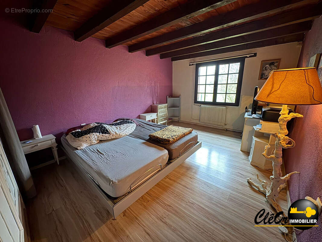 Maison 161 m² à Menetreuil  - photo 5