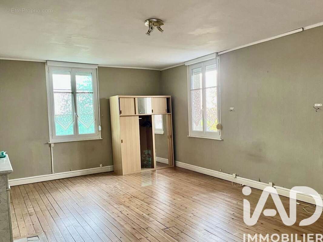 Maison 356 m² à Savy  - photo 5
