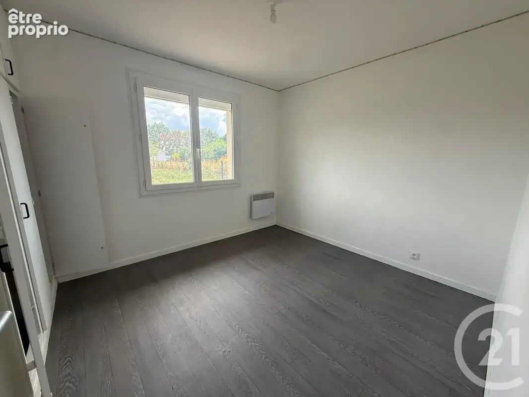 Maison 91 m² à Coutras  - photo 4