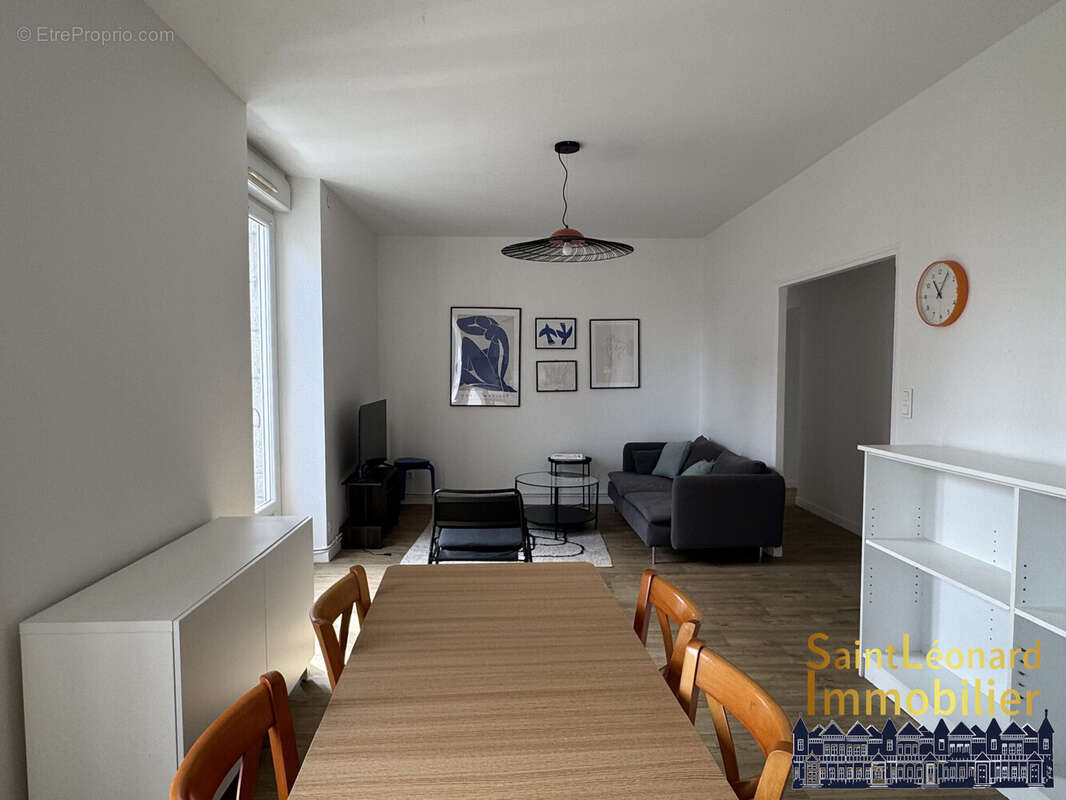 Appartement 82 m² à Fougeres  - photo 4