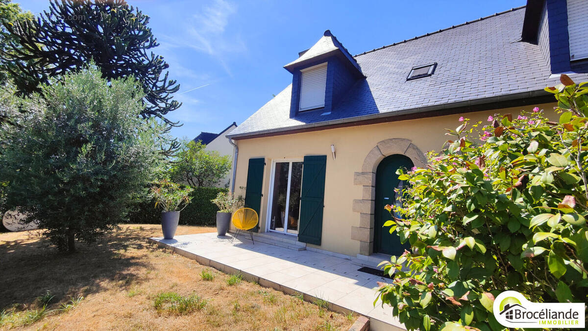 Maison à LA CHAPELLE-THOUARAULT